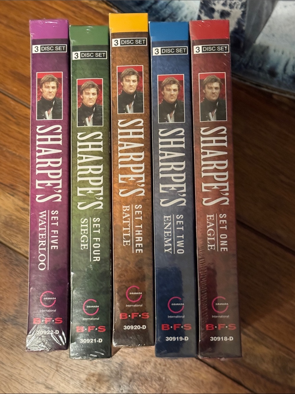 Sharpe's 5-Set DVD Collection - Multicolor Spines